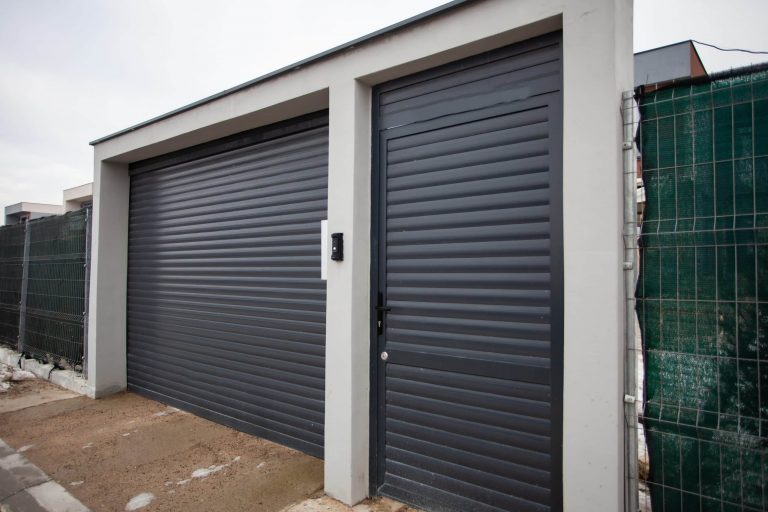 Poarta pietonala cu lamele